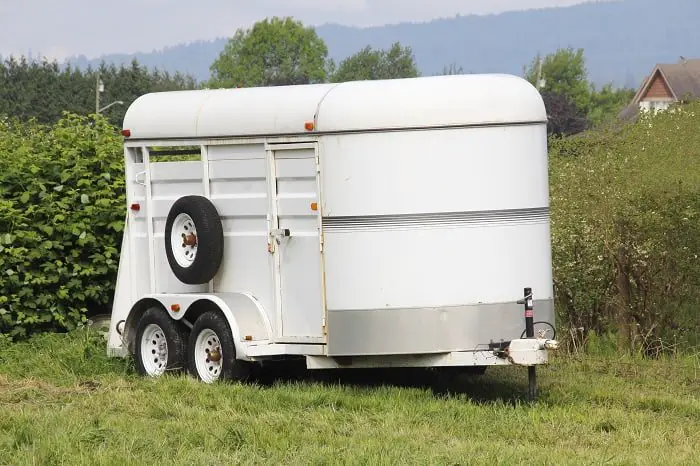 Average Weight of Horse Trailers