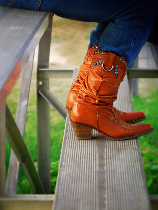 Can You Wear Cowboy Boots In The Summer?